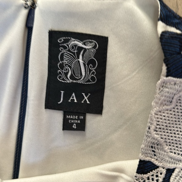 JAX Navy and White Floral Dress - Picture 4 of 7